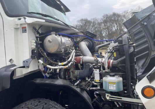 Automotive gear oil application for commercial vehicles