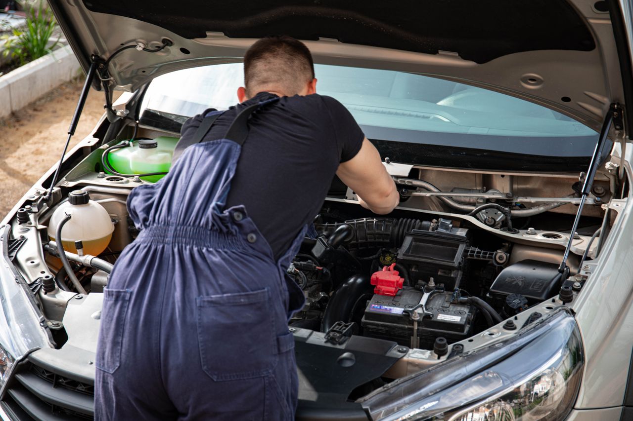 Automotive gear oil application for passenger vehicles